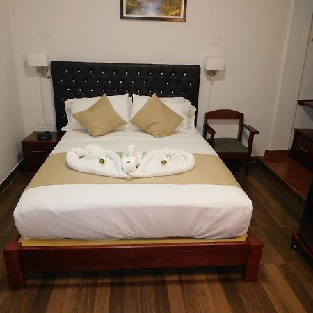 Hotel Tambopata Inn Puerto Maldonado Eksteriør billede